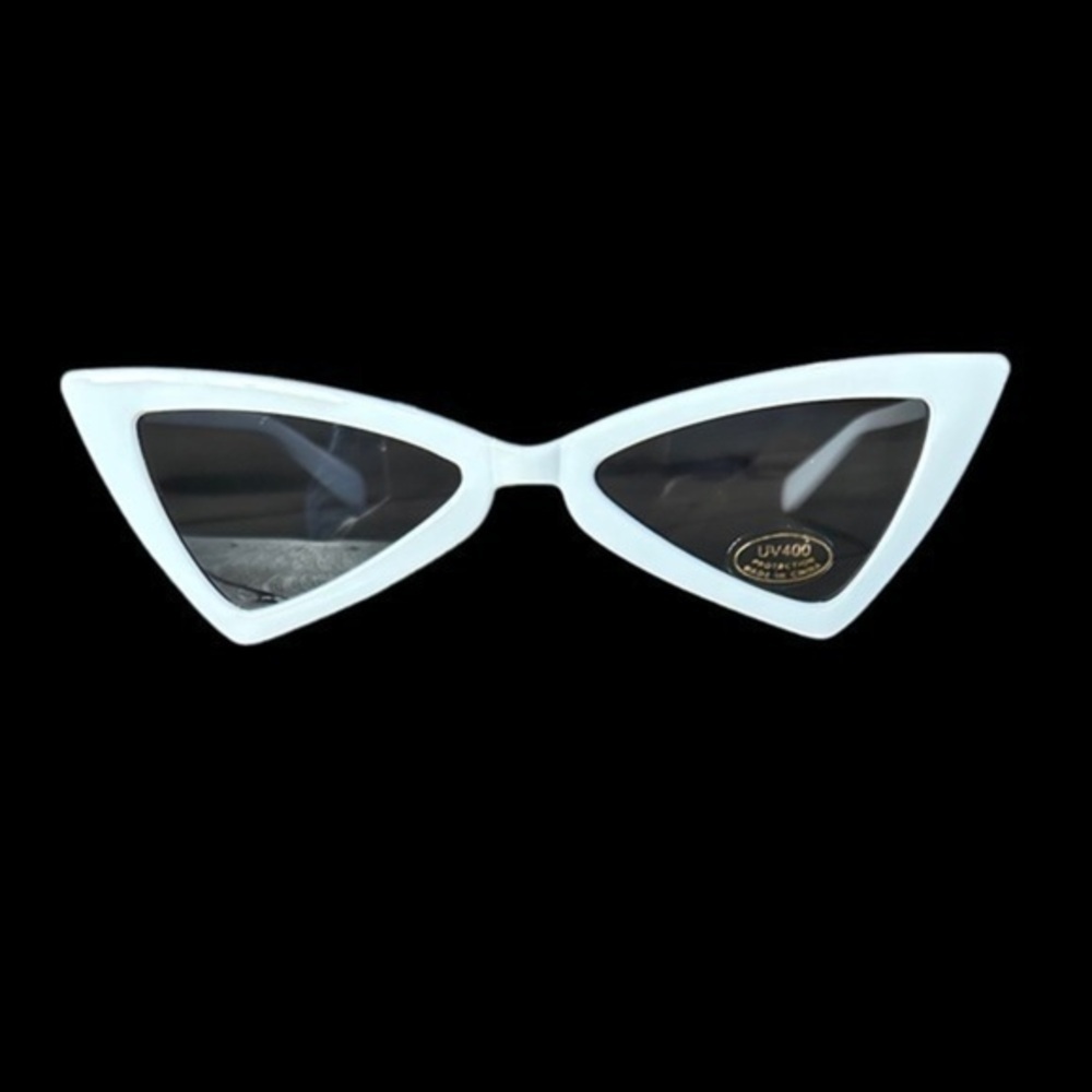 Petals & Peacocks Y2K Retro White Triangle Sunglasses